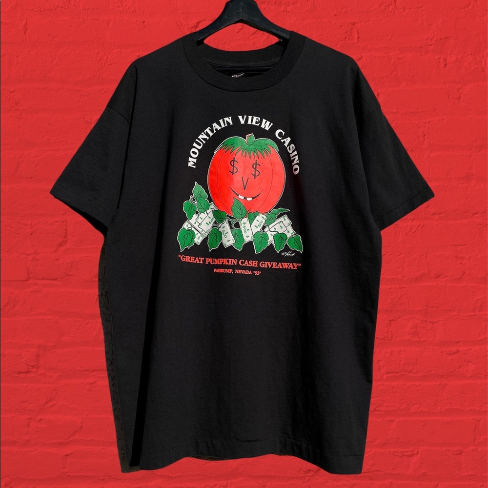 1993 Mountain View Casino “Great Pumpkin Cash Giveaway” graphic tee